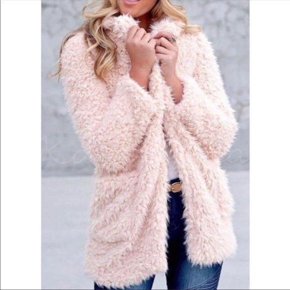 Shaggy teddy bear coat! It’s here! 😍boutique item - Picture 4 of 16
